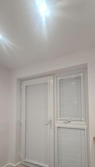 Home Away From Home! Pont Yates 外观 照片
